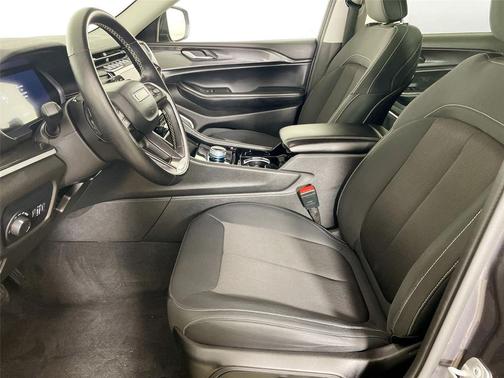 Baltic Gray Metallic Clearcoat 2022 Jeep Grand Cherokee L Laredo