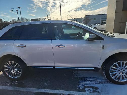 2013 Lincoln MKX Base