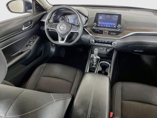 Scarlet Ember Tintcoat 2024 Nissan Altima 2.5 SV