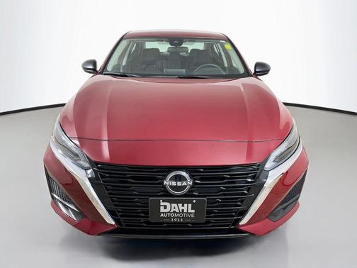 Scarlet Ember Tintcoat 2024 Nissan Altima 2.5 SV
