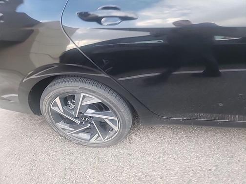 2025 Hyundai ELANTRA HEV SEL Sport