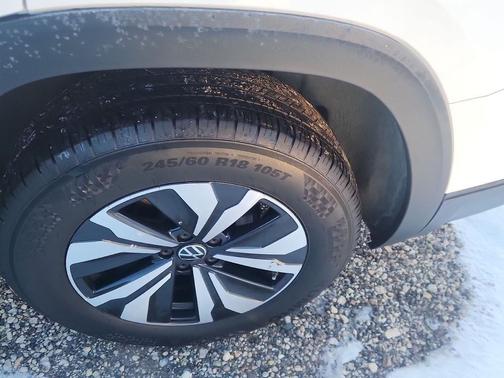 2024 Volkswagen Atlas 2.0T SE