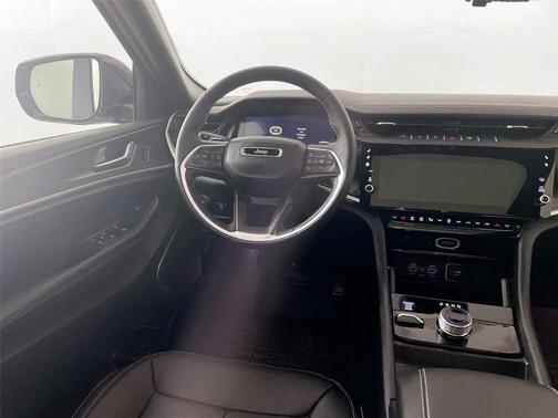 Baltic Gray Metallic Clearcoat 2026 Jeep Grand Cherokee Limited