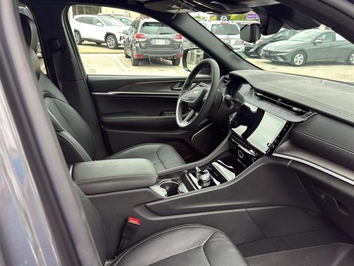 Baltic Gray Metallic Clearcoat 2026 Jeep Grand Cherokee Limited