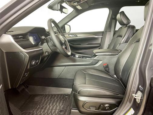 Baltic Gray Metallic Clearcoat 2026 Jeep Grand Cherokee Limited