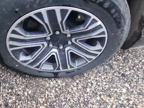 Diamond Black Crystal Pearlcoat 2024 Jeep Wagoneer Series II 4x4