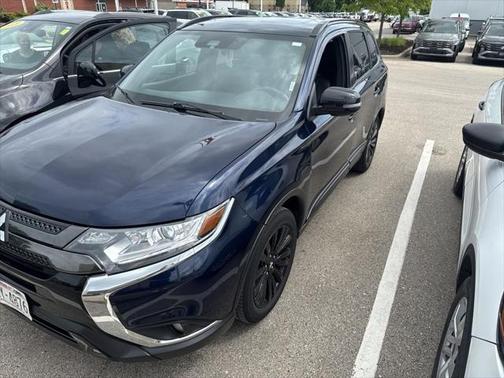 2020 Mitsubishi Outlander LE