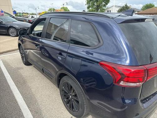 2020 Mitsubishi Outlander LE