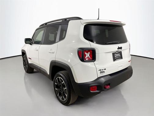 2023 Jeep Renegade Trailhawk