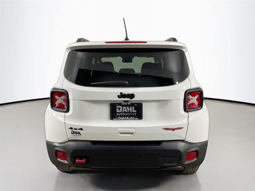 2023 Jeep Renegade Trailhawk