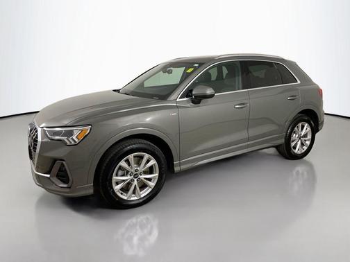 2025 Audi Q3 Premium 45 TFSI S line quattro Tiptronic