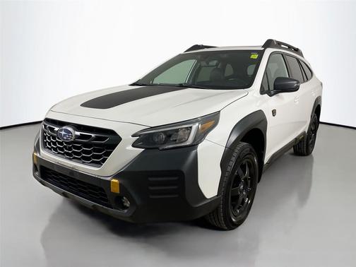 Crystal White Pearl 2022 Subaru Outback Wilderness