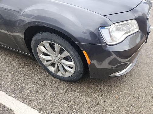 2018 Chrysler 300 Limited