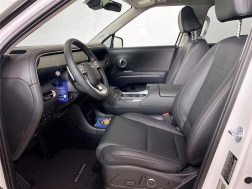 Creamy White Pearl 2026 Hyundai Palisade Hybrid Limited