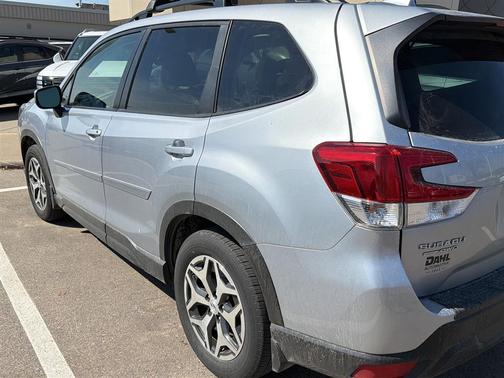 Ice Silver Metallic 2023 Subaru Forester Premium