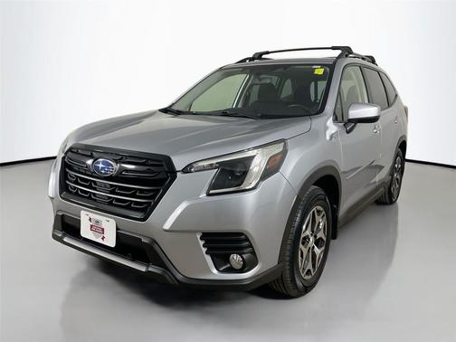 Ice Silver Metallic 2023 Subaru Forester Premium