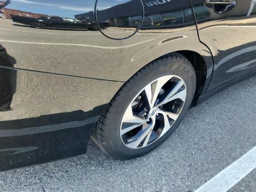 Crystal Black Silica 2023 Subaru Legacy Premium