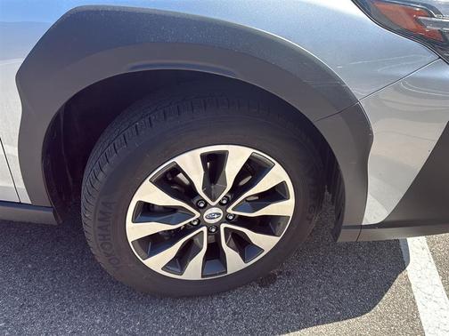 Ice Silver Metallic 2024 Subaru Outback Touring