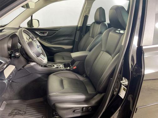 Crystal Black Silica 2023 Subaru Forester Limited