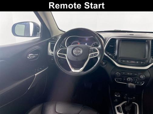 Diamond Black Crystal Pearlcoat 2017 Jeep Cherokee Overland