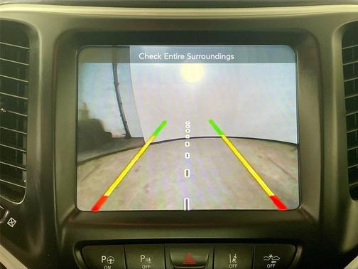 Diamond Black Crystal Pearlcoat 2017 Jeep Cherokee Overland