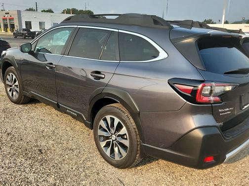 Magnetite Gray Metallic 2025 Subaru Outback Limited XT