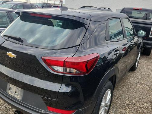 Mosaic Black Metallic 2023 Chevrolet Trailblazer LS