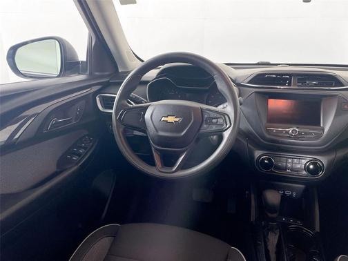 Mosaic Black Metallic 2023 Chevrolet Trailblazer LS