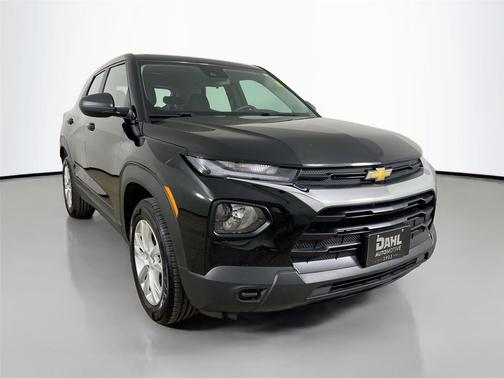 Mosaic Black Metallic 2023 Chevrolet Trailblazer LS