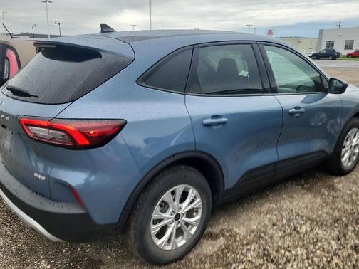 Vapor Blue 2025 Ford Escape Active