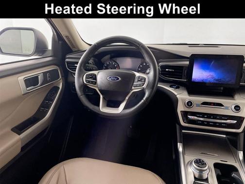 Agate Black 2022 Ford Explorer XLT