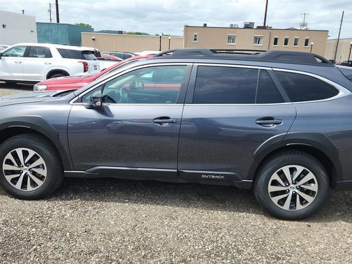 Magnetite Gray Metallic 2025 Subaru Outback Premium
