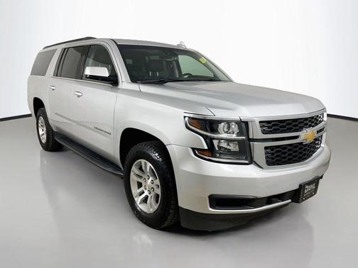 Silver Ice Metallic 2019 Chevrolet Suburban LT