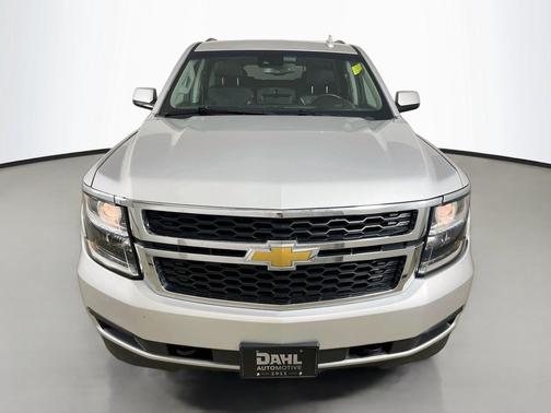 Silver Ice Metallic 2019 Chevrolet Suburban LT