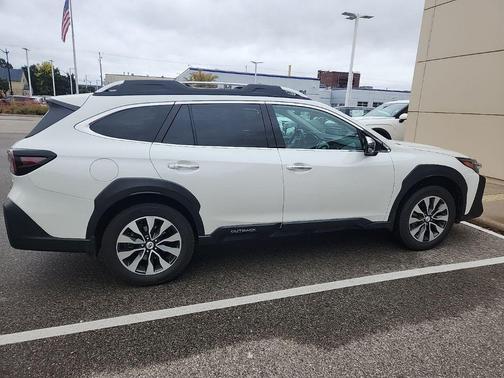 2023 Subaru Outback Touring XT