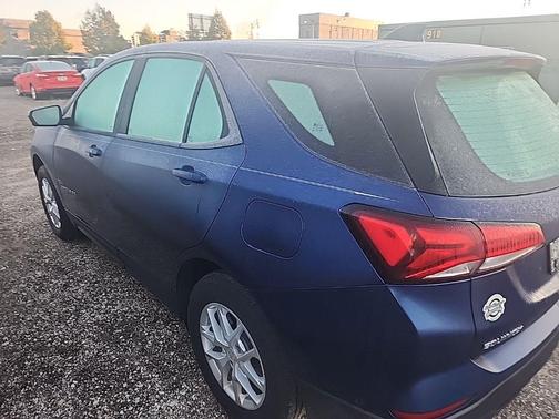 2022 Chevrolet Equinox LS