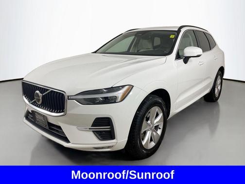 2022 Volvo XC60 B5 Momentum