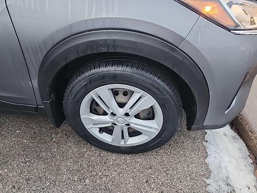 2023 Nissan Kicks S