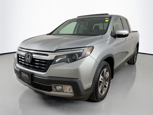 Lunar Silver Metallic 2017 Honda Ridgeline RTL-E