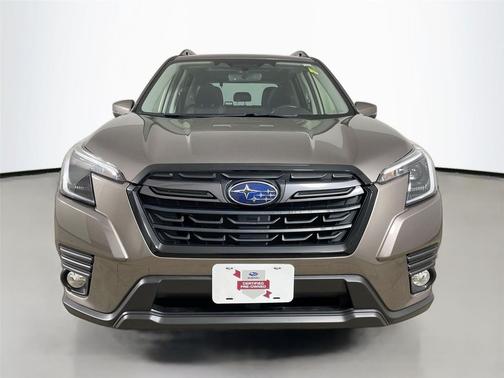 Brilliant Bronze Metallic 2023 Subaru Forester Limited