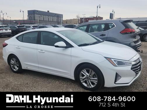 2020 Hyundai ELANTRA SEL