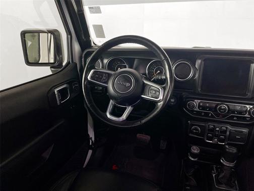 Bright White Clearcoat 2021 Jeep Wrangler Unlimited Sahara