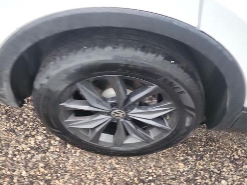 Pure White 2024 Volkswagen Tiguan 2.0T SE 4MOTION