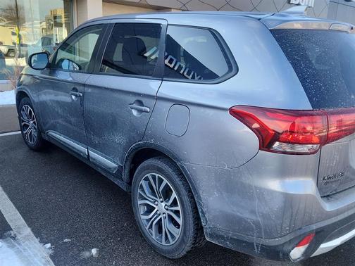 2018 Mitsubishi Outlander ES