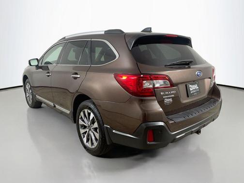 2019 Subaru Outback 2.5i Touring