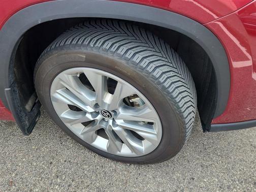 Ruby Flare Pearl 2021 Toyota Highlander Limited