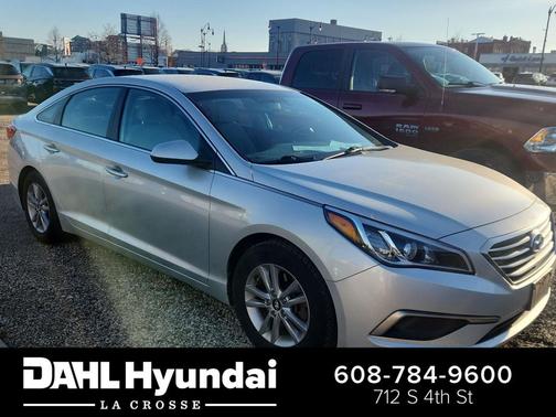 2016 Hyundai SONATA SE