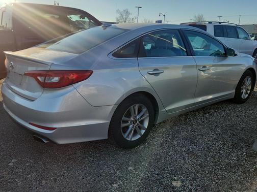 2016 Hyundai SONATA SE