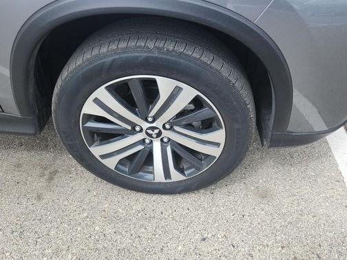 Mercury Gray Metallic 2024 Mitsubishi Outlander Sport 2.0 ES