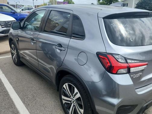 Mercury Gray Metallic 2024 Mitsubishi Outlander Sport 2.0 ES